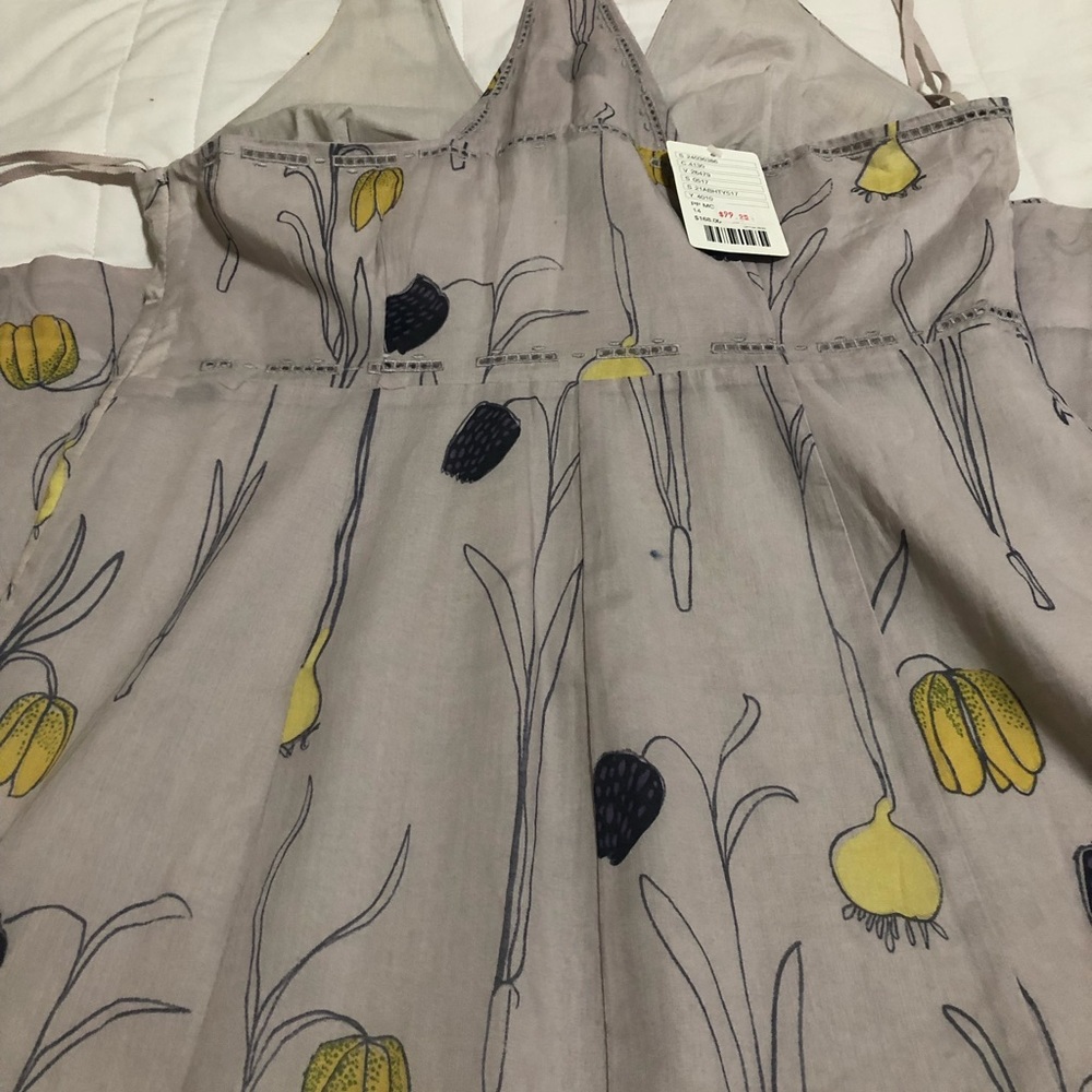 Dress - Picture 3 of 4